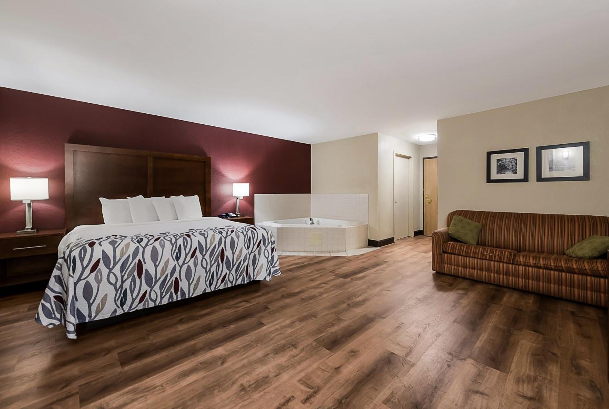 Red Roof Inn Newport News - Yorktown Exterior photo