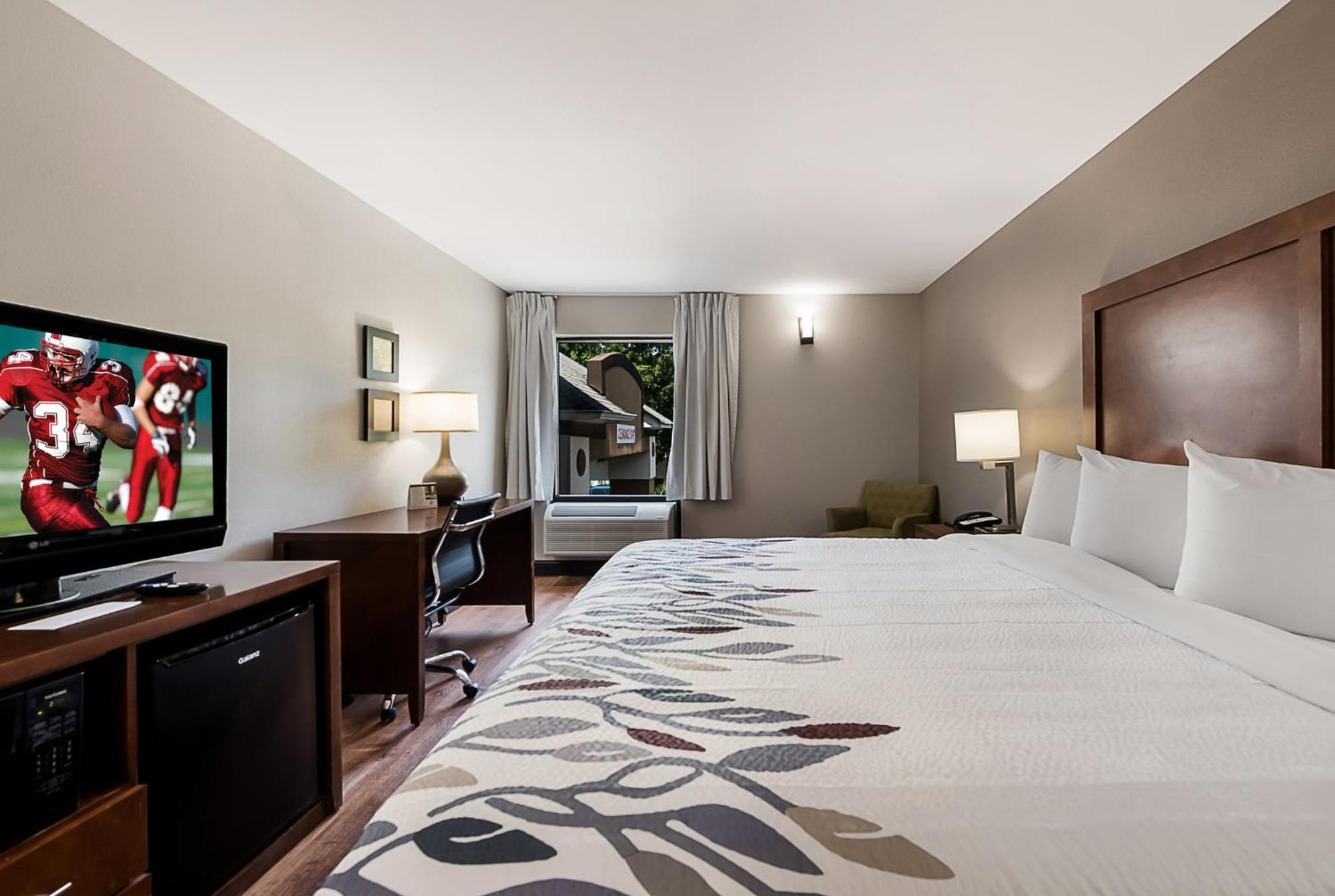 Red Roof Inn Newport News - Yorktown Exterior photo