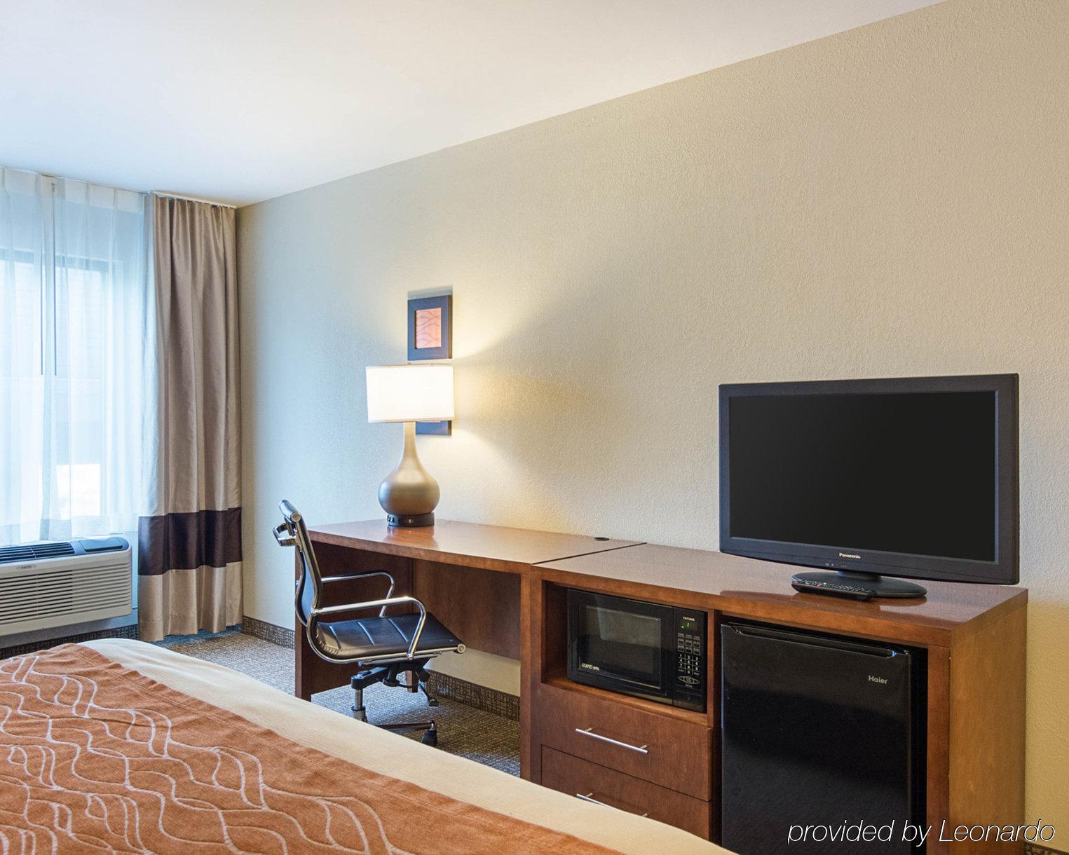 Red Roof Inn Newport News - Yorktown Exterior photo